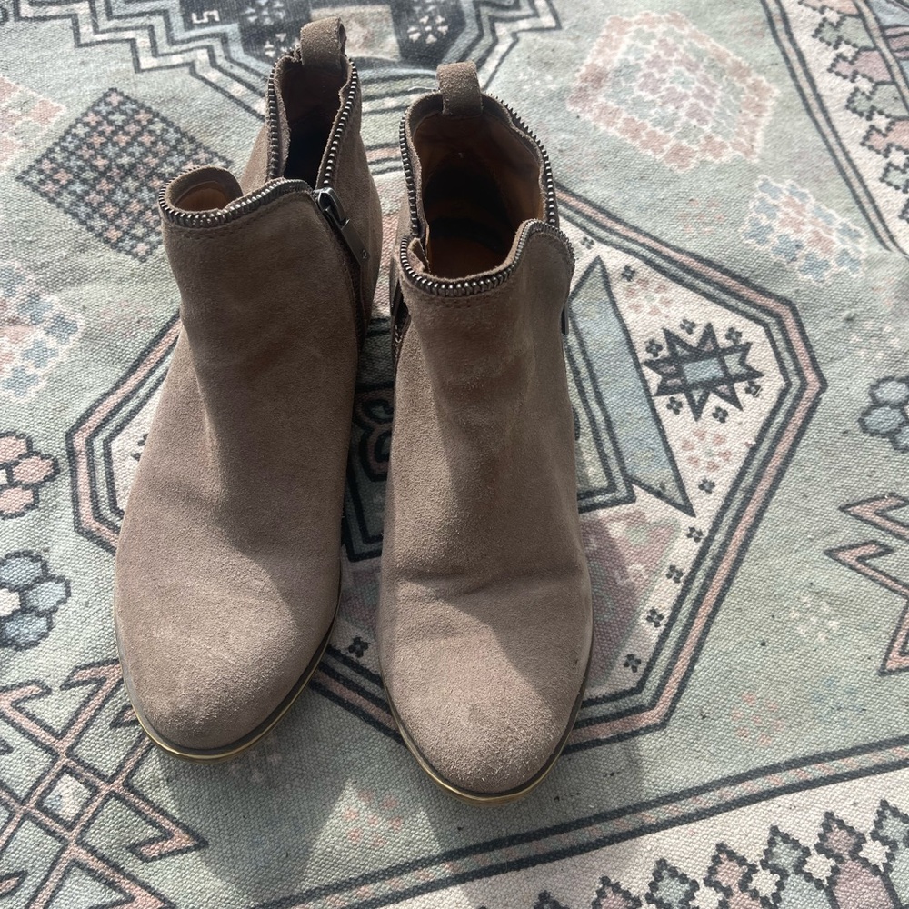 Lucky Brand boots
